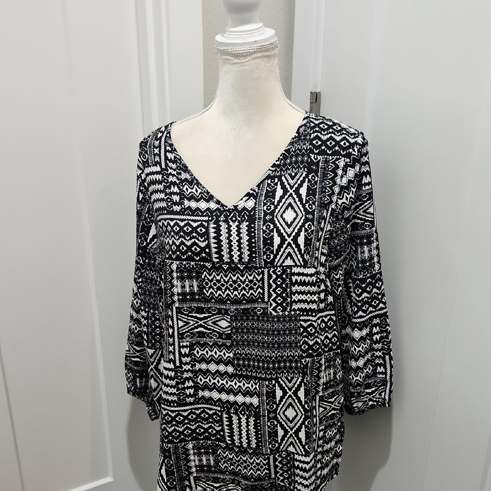 Mario Serrani Black and White Patterned Blouse
